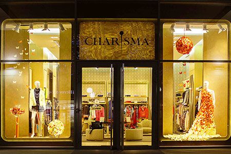 Освещение витрин магазина одежды Освещение витрин магазина одежды